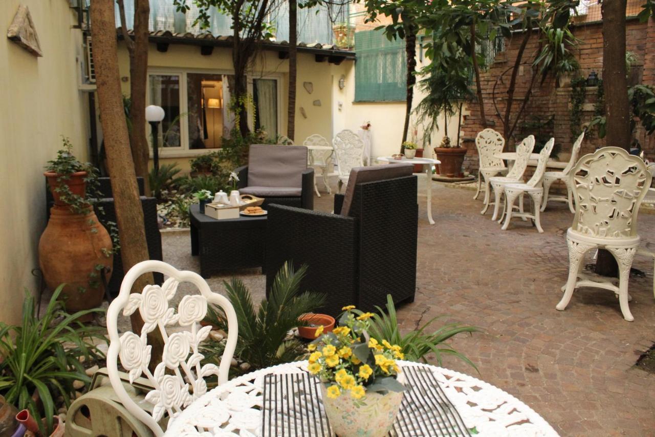 Domus Dea B&B Roma Exterior foto